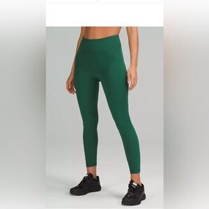 Lululemon Power Thru High rise Tight 25”. Brand New. Everglade Green. Size 6